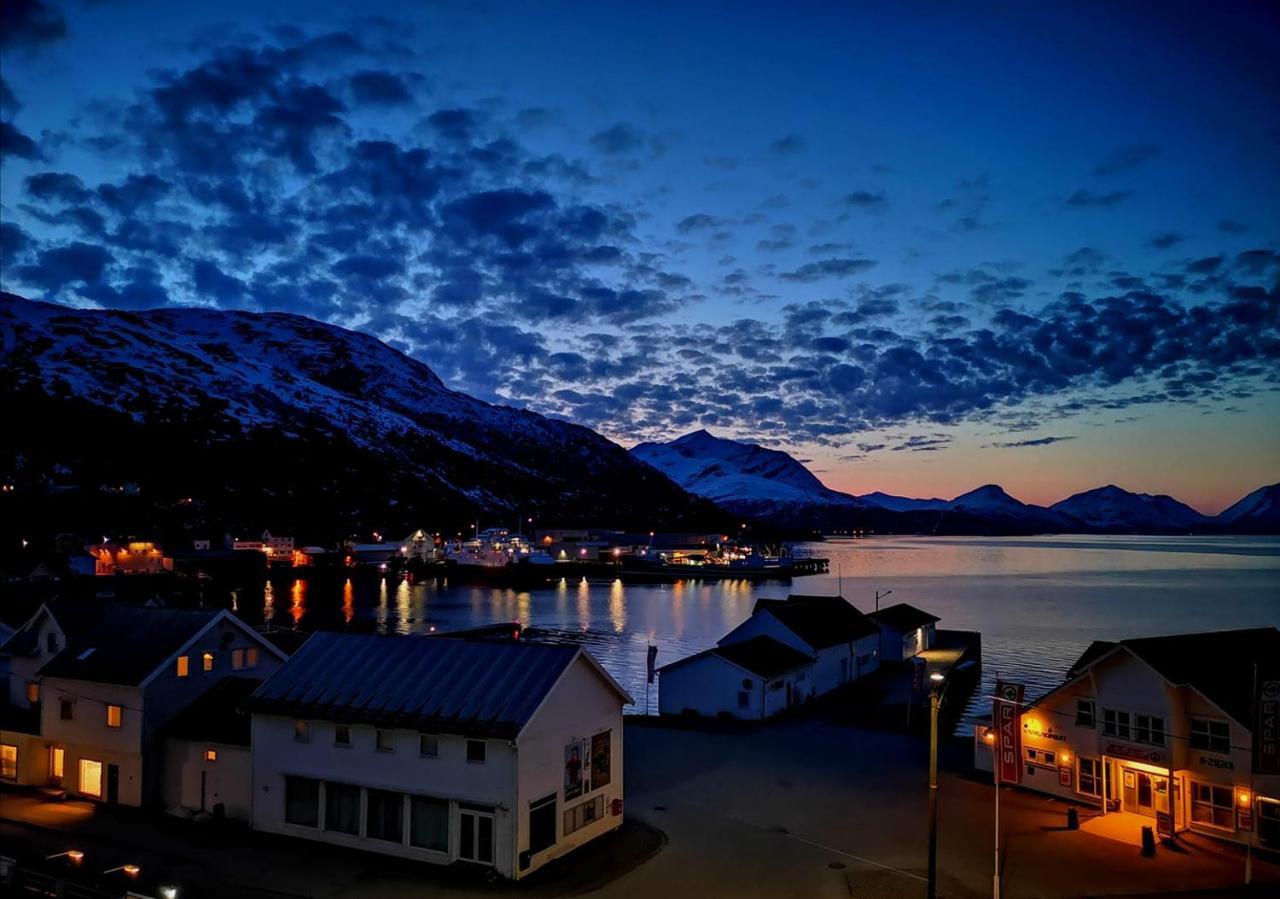 The Old Harbour Store Lodingen Dış mekan fotoğraf